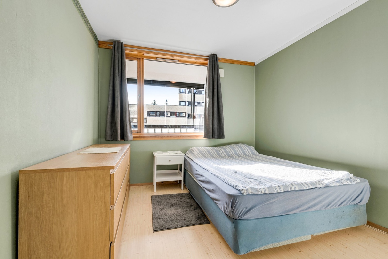 Boligen byr på tre romslige soverom med gode møbleringsmuligheter. Galleribilde