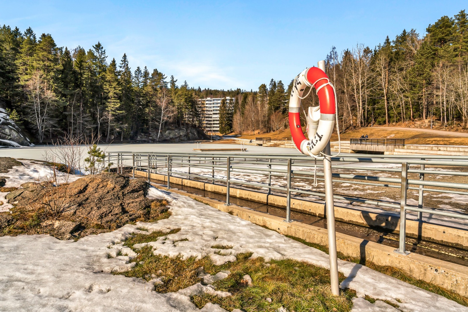 I kort avstand fra boligen finner du Svarttjern som er et landemerke på Romsås. Galleribilde