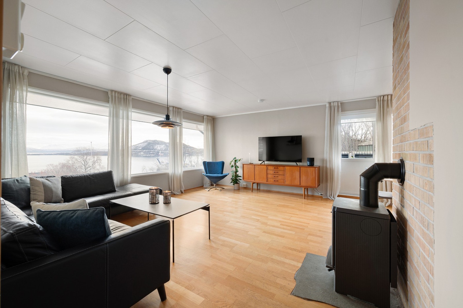 Velkommen - vi begynner med boligens hjerterom, stua! Galleribilde