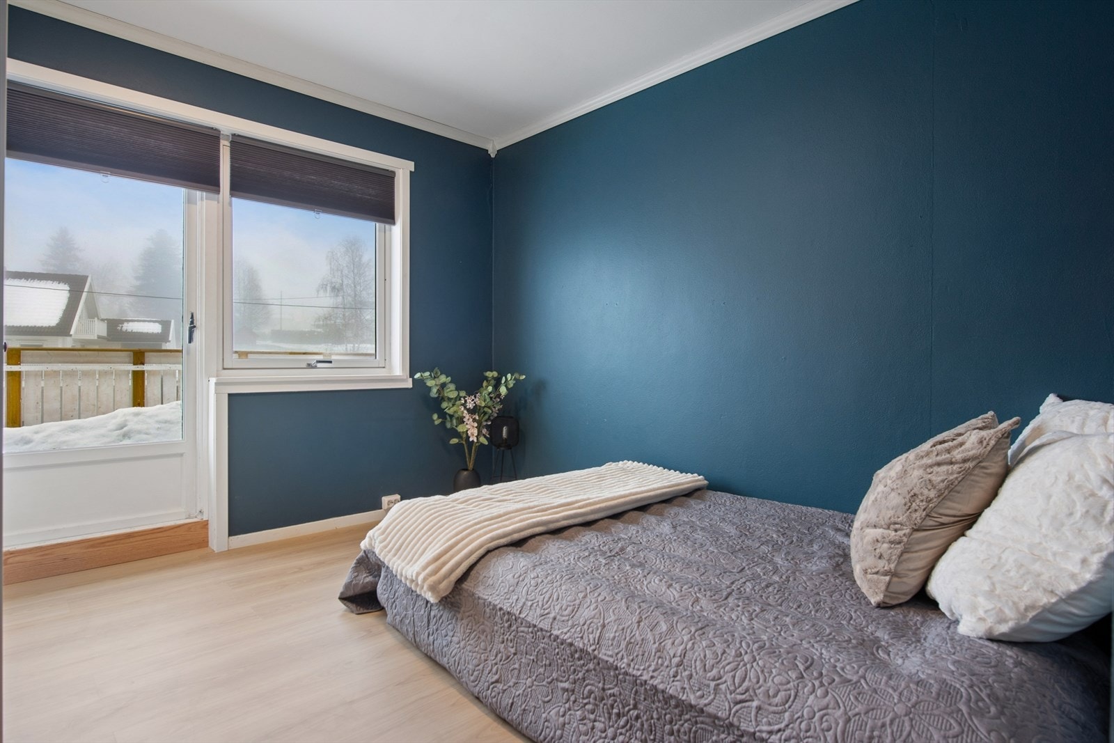 Fra soverommet er det direkte utgang til terrassen på 40 m². Galleribilde