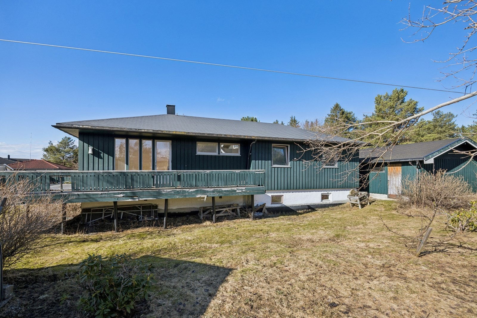 Uståsen 83 er en enebolig med attraktiv beliggenhet på Kattem. Galleribilde