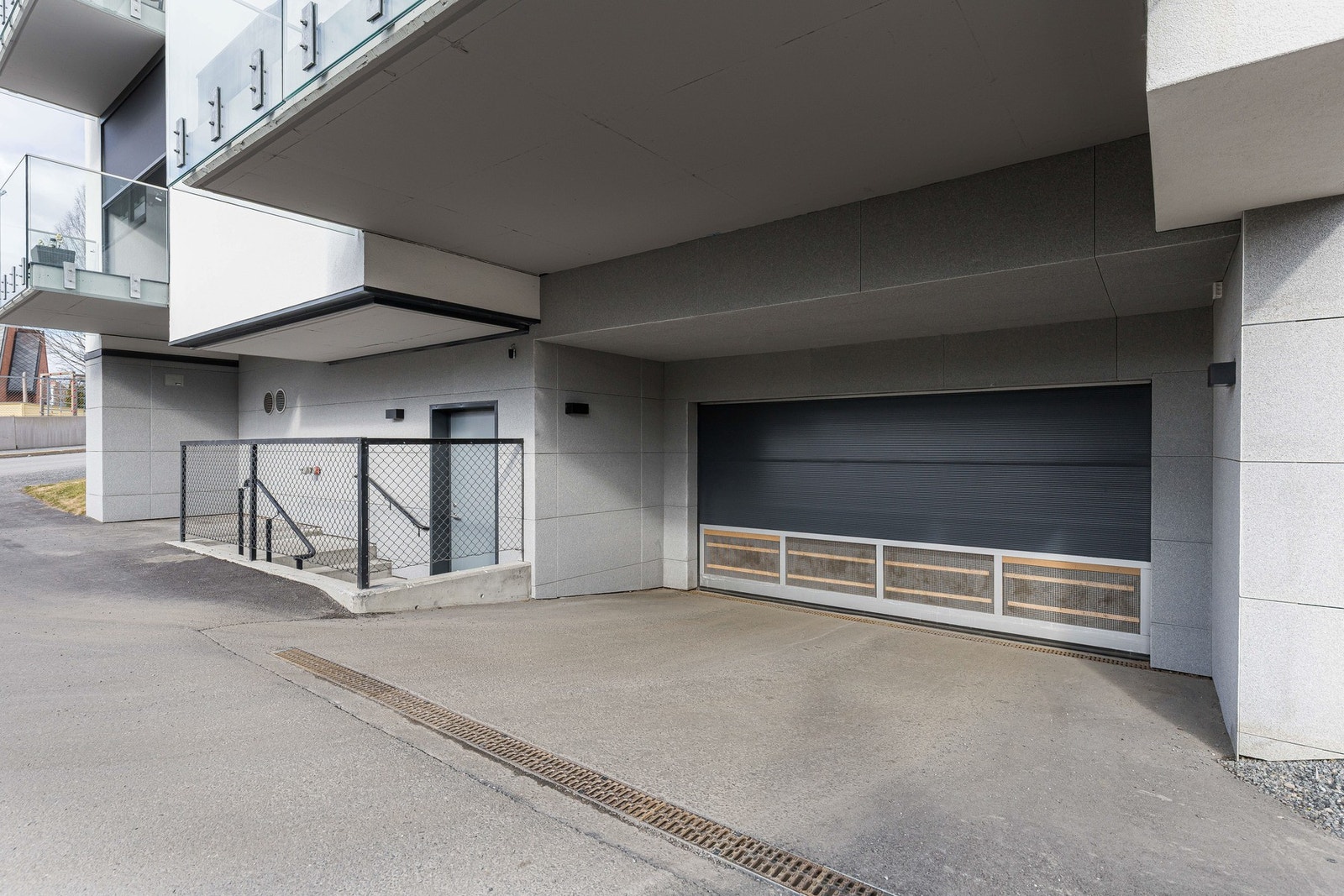 Adkomst inn til parkeringskjeller Galleribilde