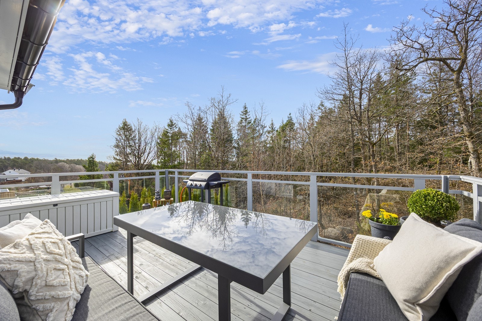 Nydelig uteplass med usjenert beliggenhet Galleribilde