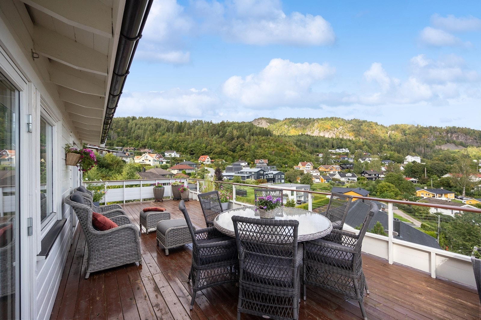 Terrasse. Galleribilde