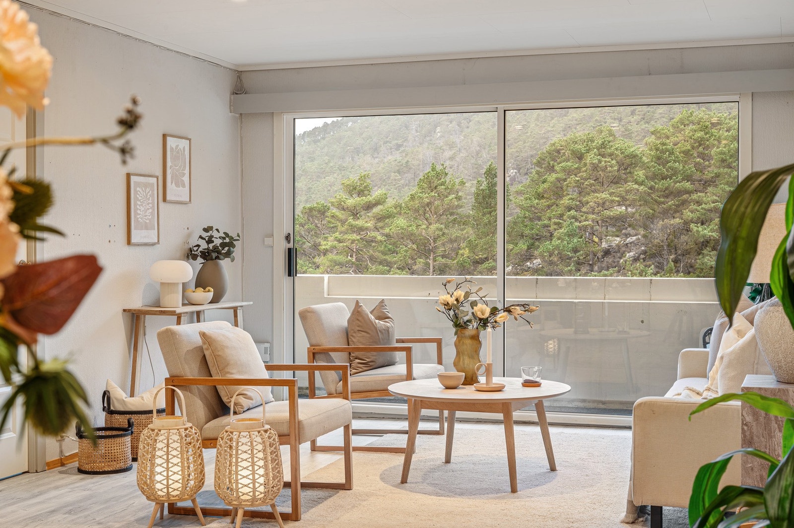 Boligen har en god plassering og fin utsikt Galleribilde