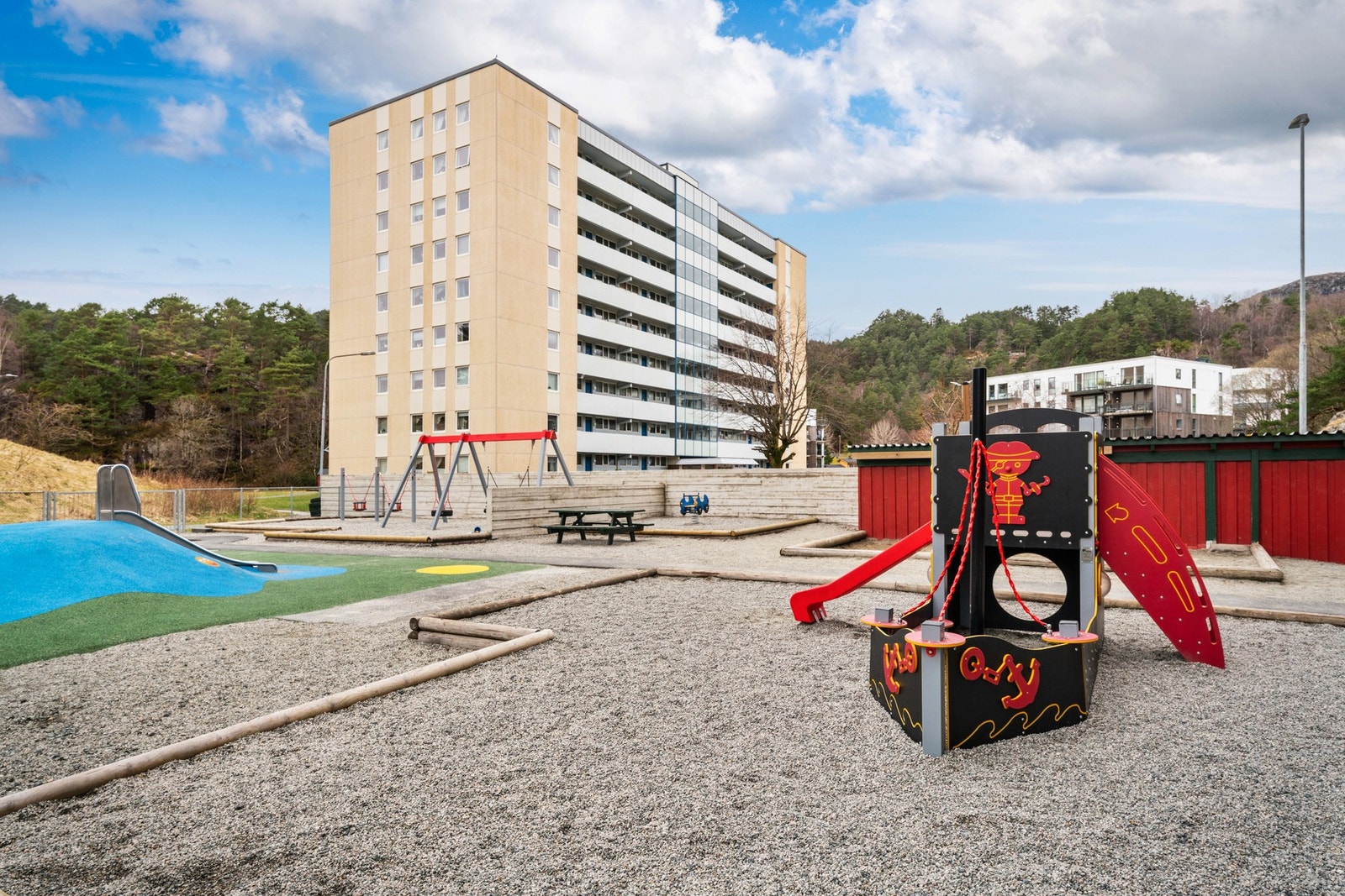 Fine lekearealer like ved Galleribilde