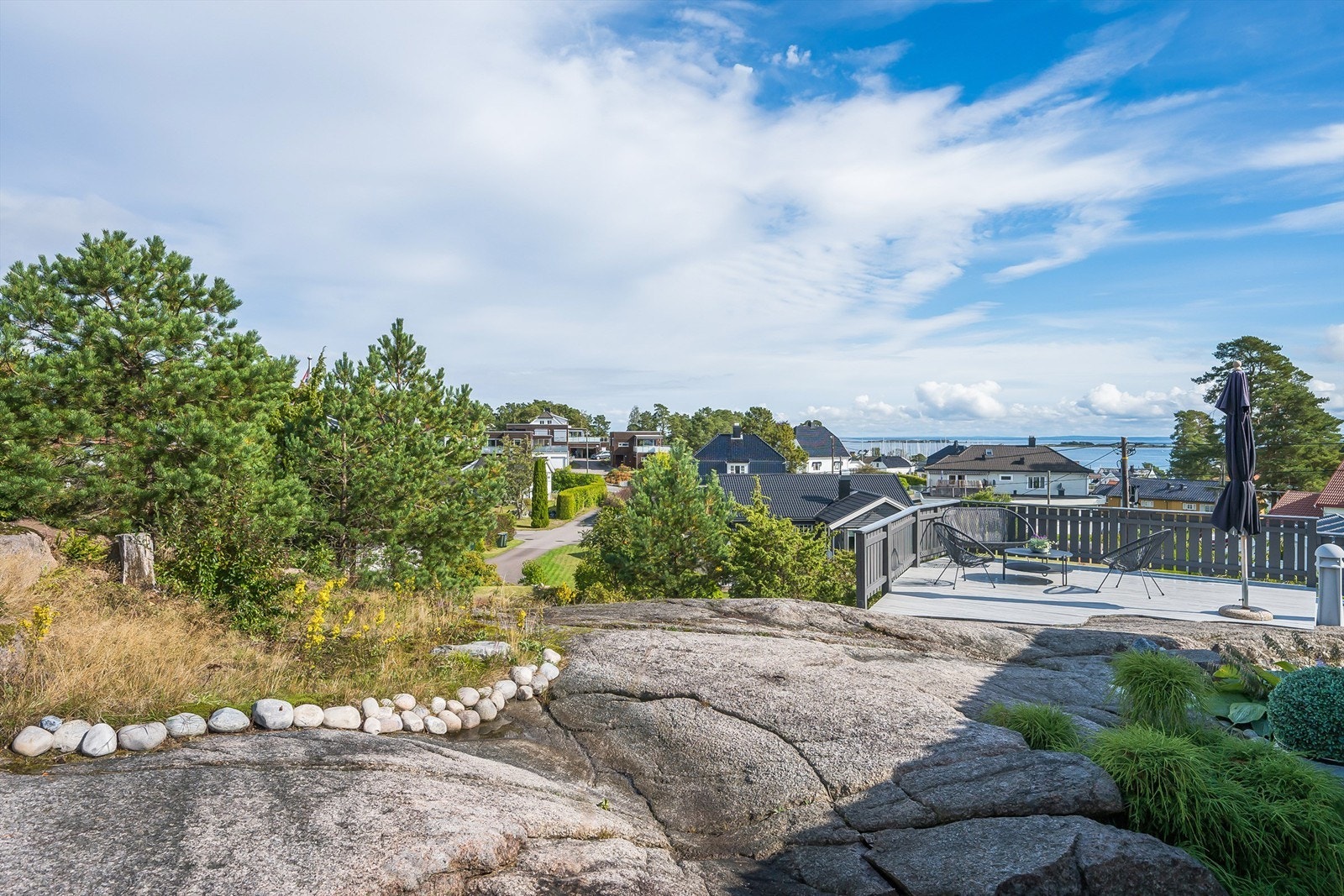 Det er beholdt naturelementer som gir en svært hyggelig atmosfære. Galleribilde