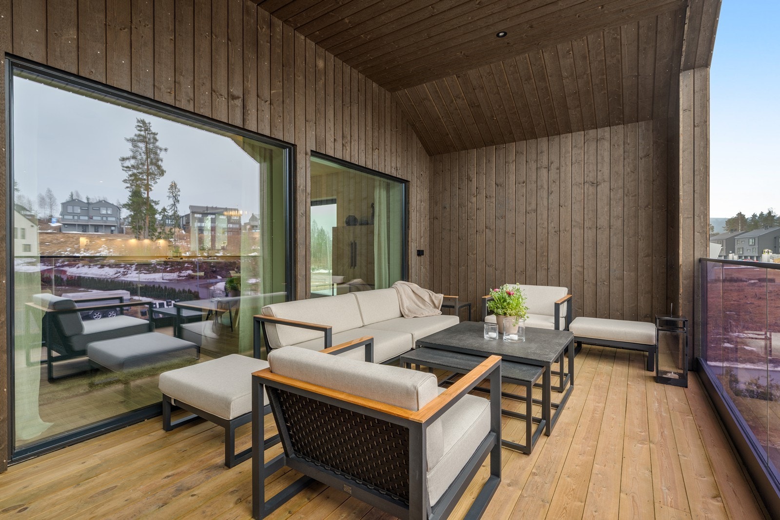 God plass til utemøbler Galleribilde