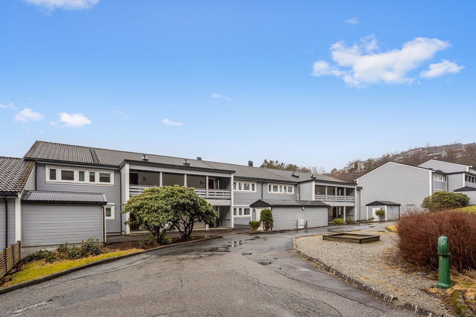 Boligen er beliggende i 1 etasje, med enkel tilkomst. Galleribilde