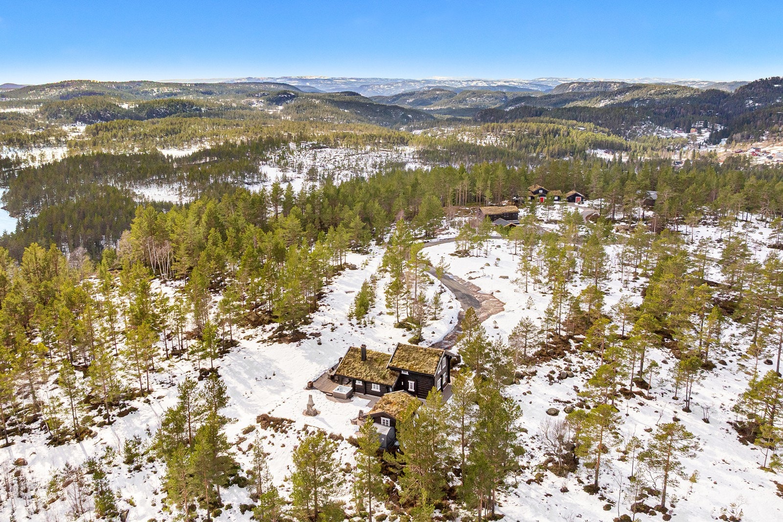 Området er et eldorado for mennesker i alle aldre med fantastiske turområder rett utenfor døra. Galleribilde