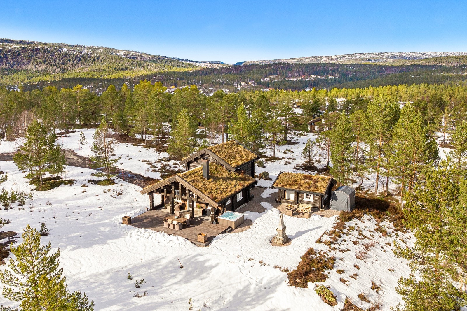Her har du en solrik og usjenert beliggenhet i naturskjønne omgivelser. Galleribilde