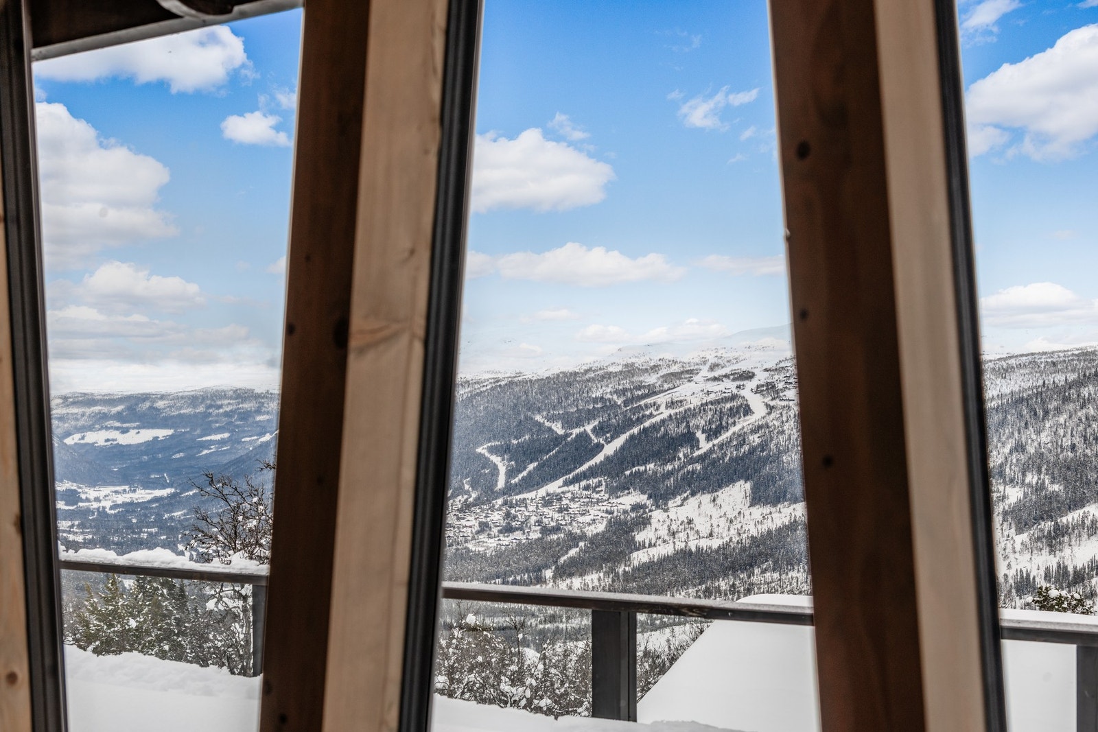 Åpen løsning som rammer inn fjellet fra alle vinkler Galleribilde