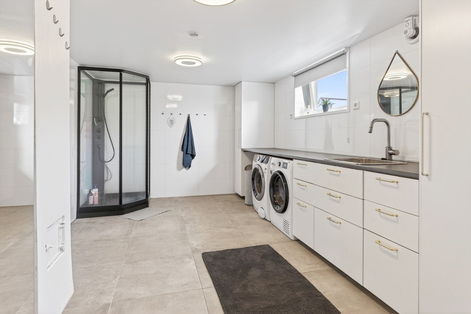 Endelig et stort nok vaskerom! Galleribilde