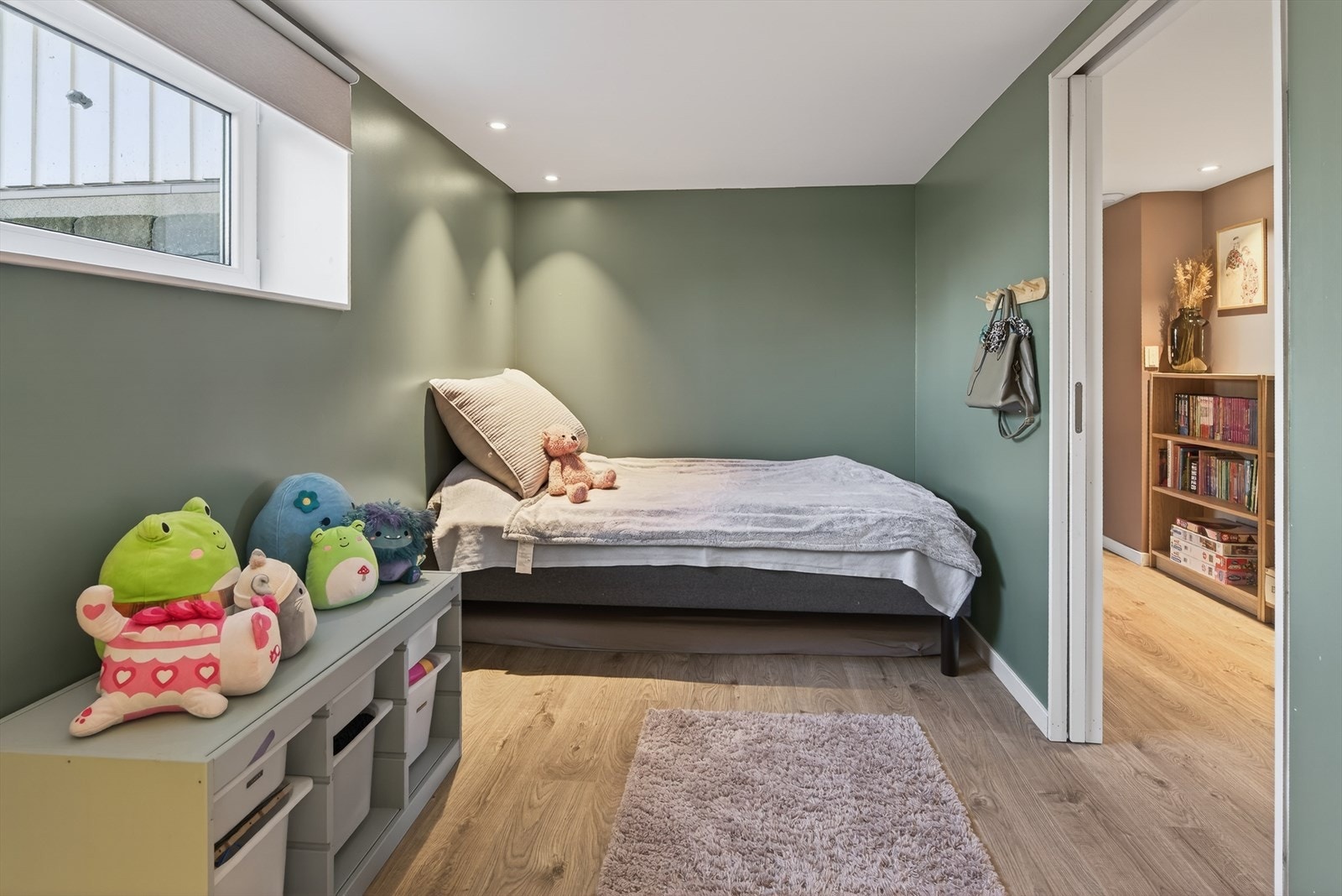 Soverom 2 i U-et, Galleribilde