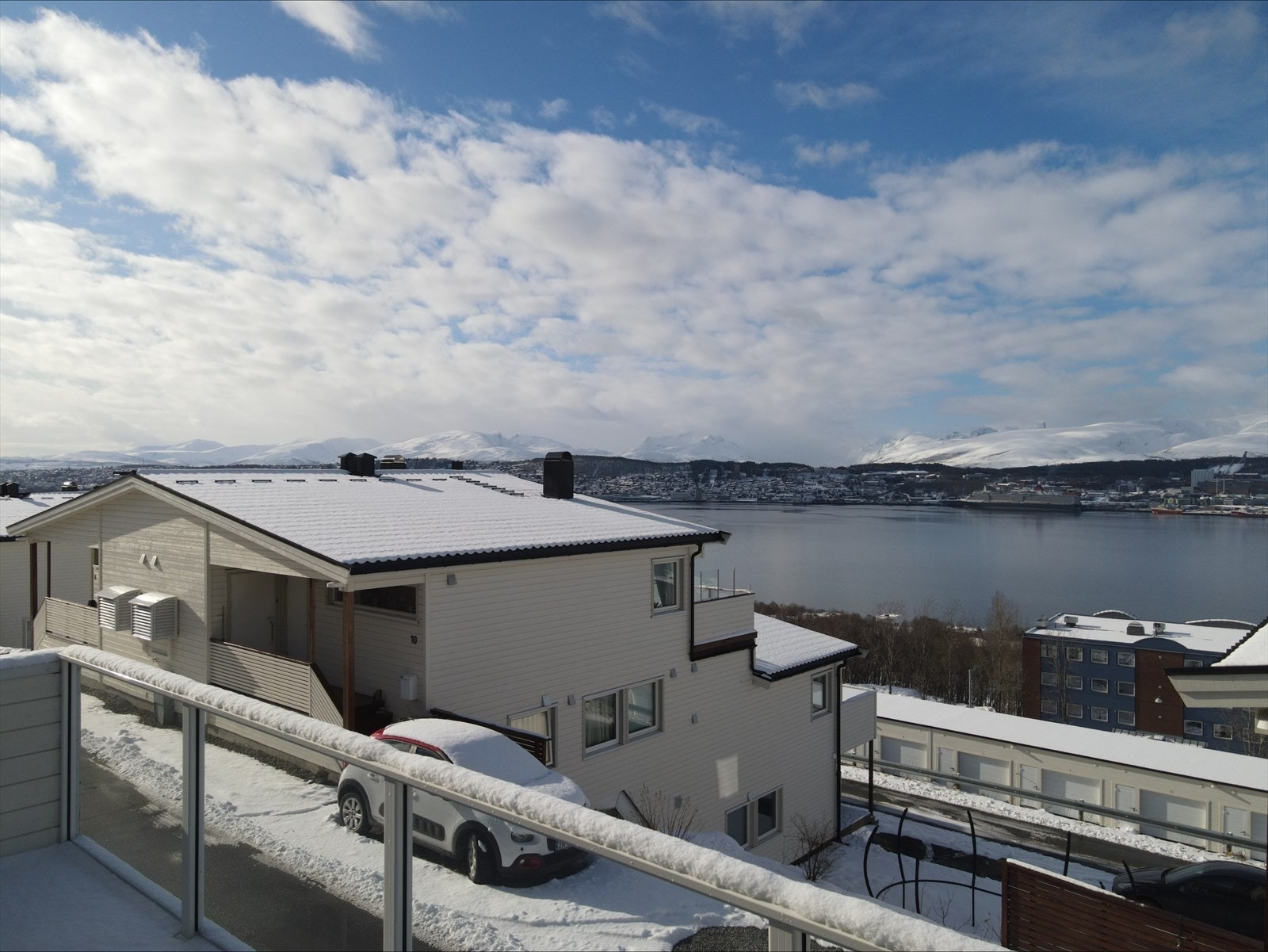 Nydelig utsikt og optimale solforhold. Galleribilde