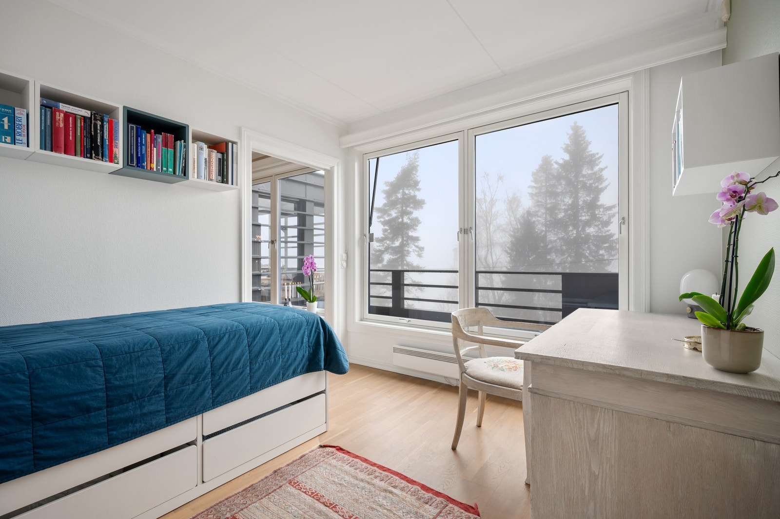 Soverom 2 med nydelig utsikt. Galleribilde