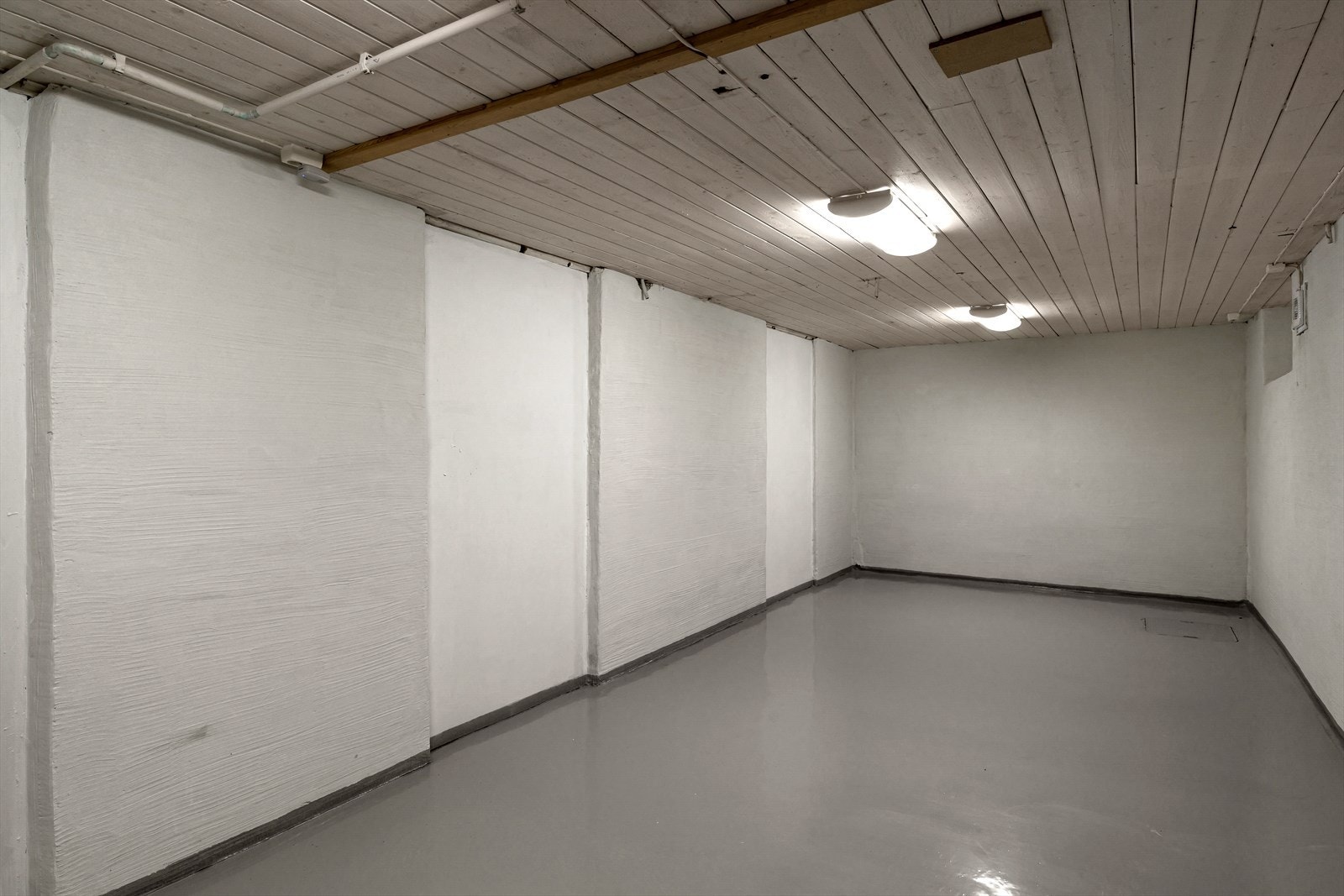 Romslig kjellerareal med gode lagringsmuligheter. Galleribilde