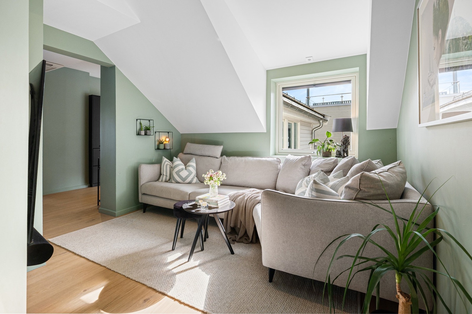 Stue med plass til sofagruppe Galleribilde
