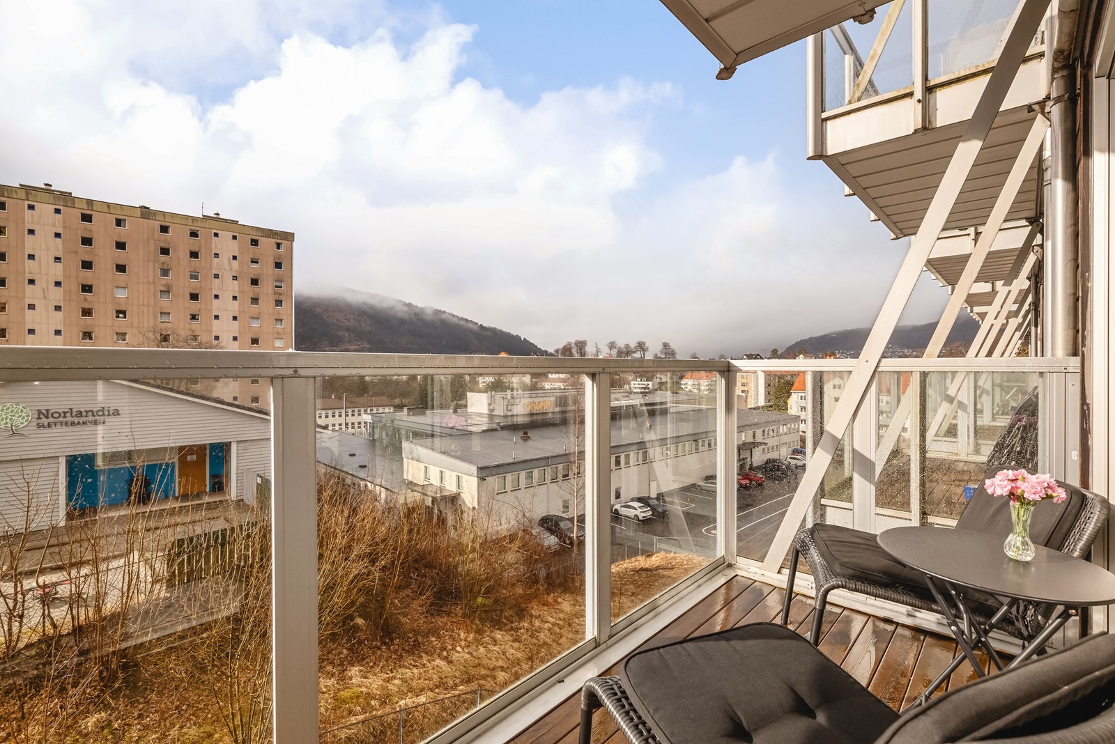 - En lys og arealeffektiv 2-roms selveierleilighet beliggende i byggets 4. etasje - Galleribilde