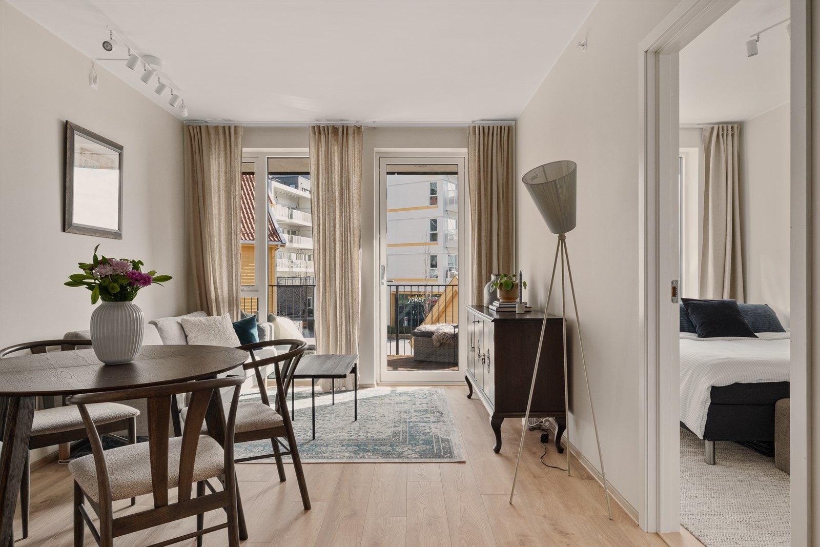 - Leiligheten byr på en rekke gode kvaliteter som bla. heisadkomst, rause vindusflater, god takhøyde og svært god planløsning - Galleribilde