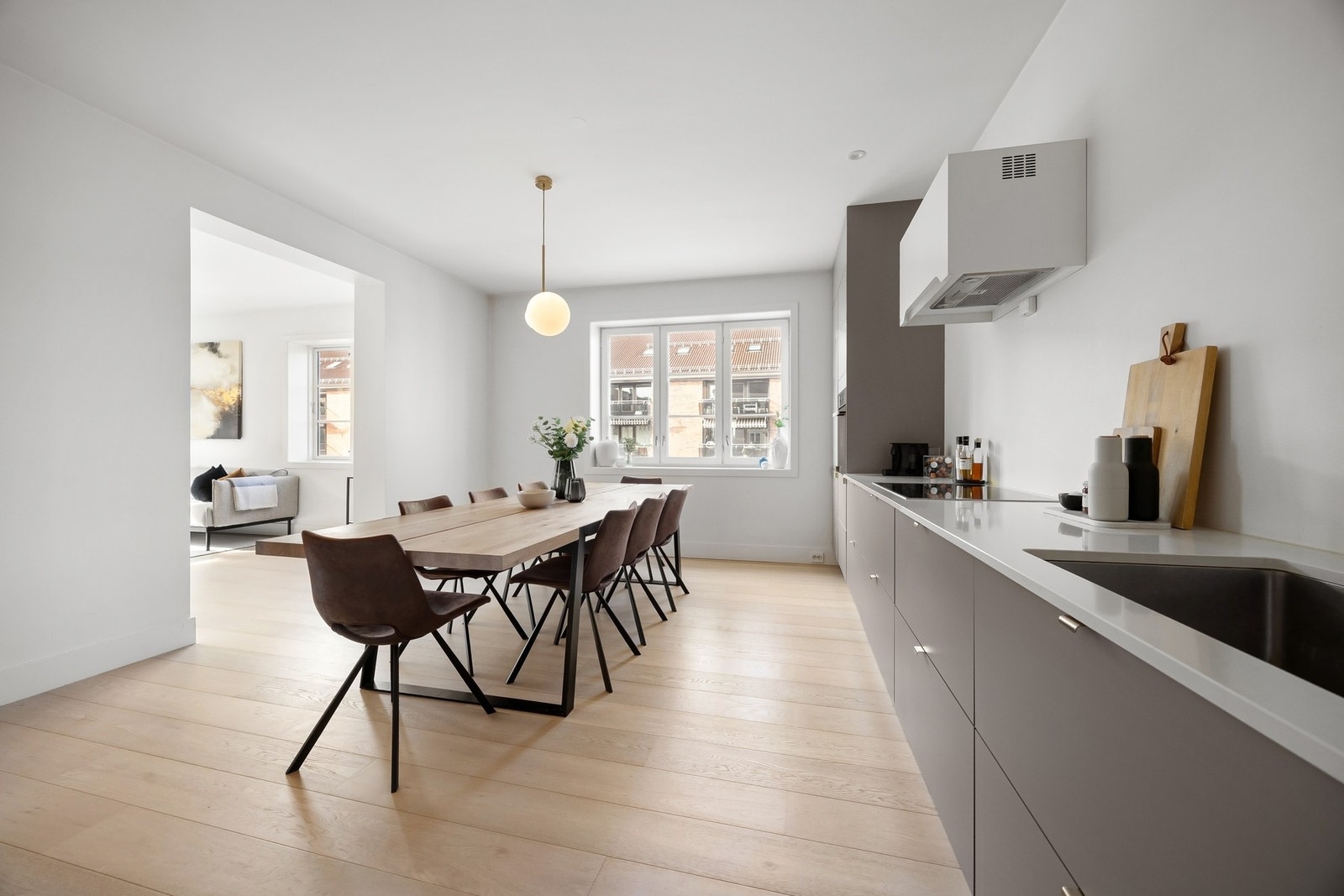 Kamilla Dagsland v/ Privatmegleren har gleden av å ønske velkommen til Harald Hårfagres gate 5A! Foto: Kristoffer Myhre Galleribilde