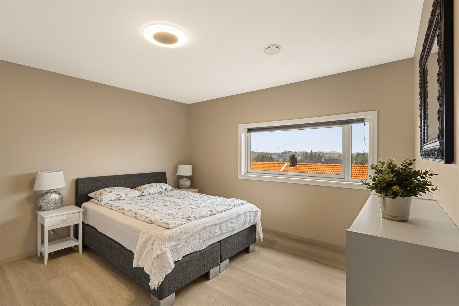 Hovedsoverommet er på 13,6 m² Galleribilde