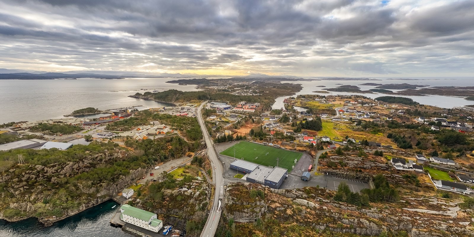 I nærområdet finner man rikelig med flott natur, med turstier, badeplasser mm. Galleribilde