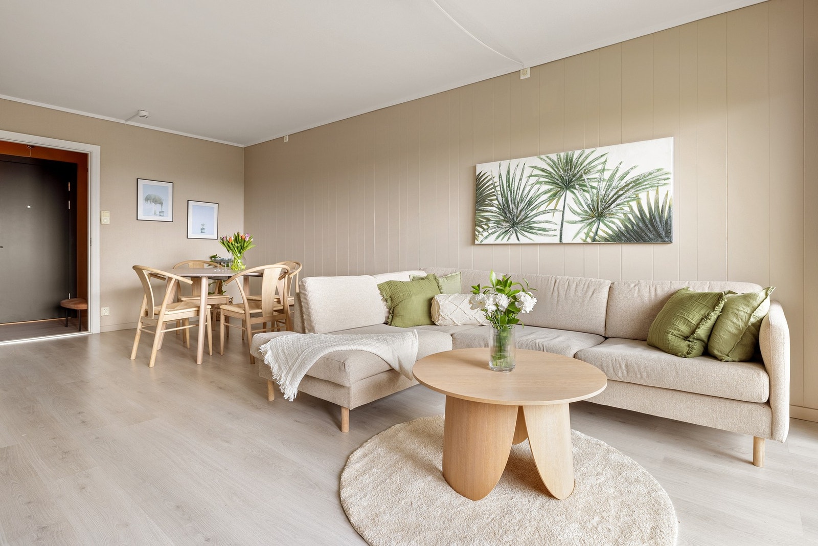 Med lyse fargetoner er det enkelt å sette sitt eget preg på leiligheten. Galleribilde