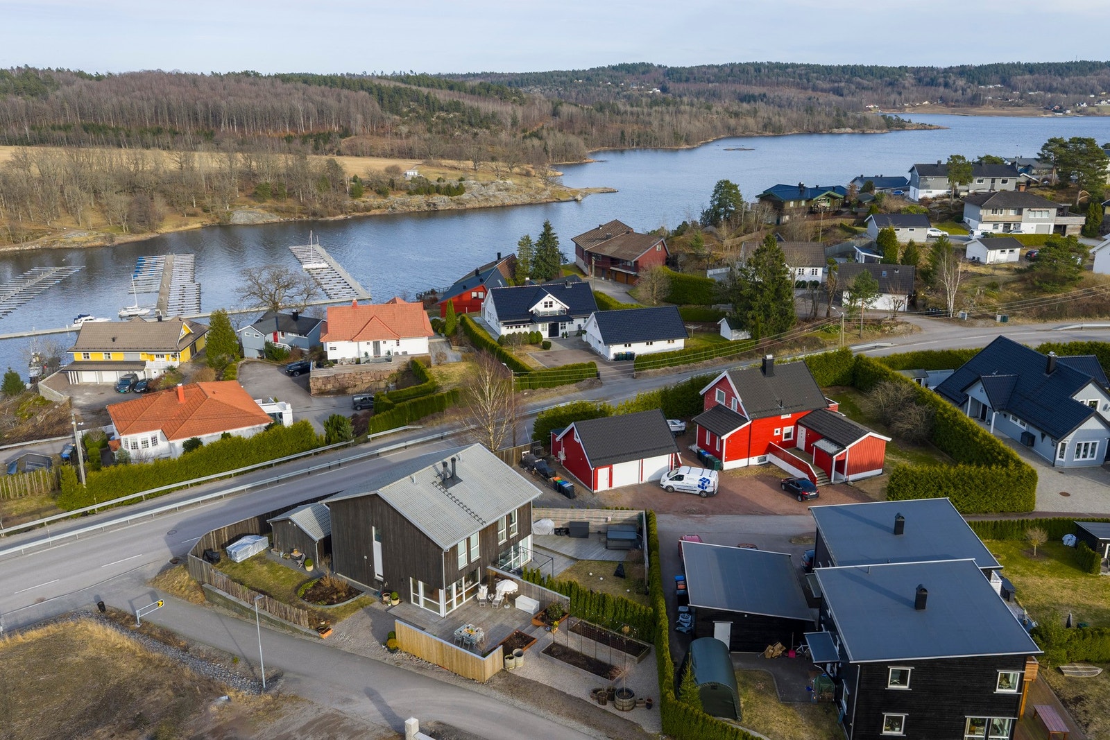 Gangavstand til sjø og sommeridyll Galleribilde