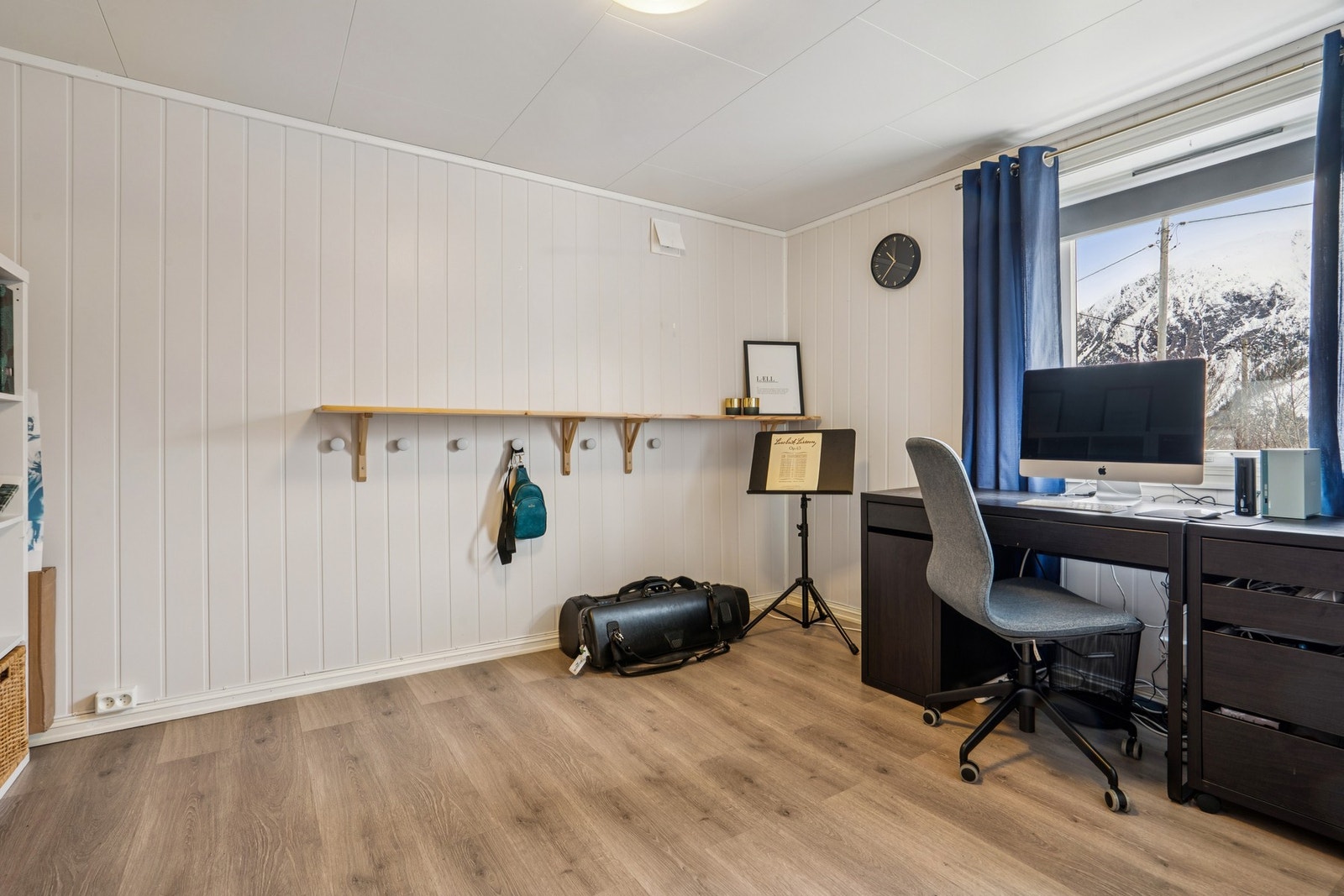 Soverom fire. Galleribilde