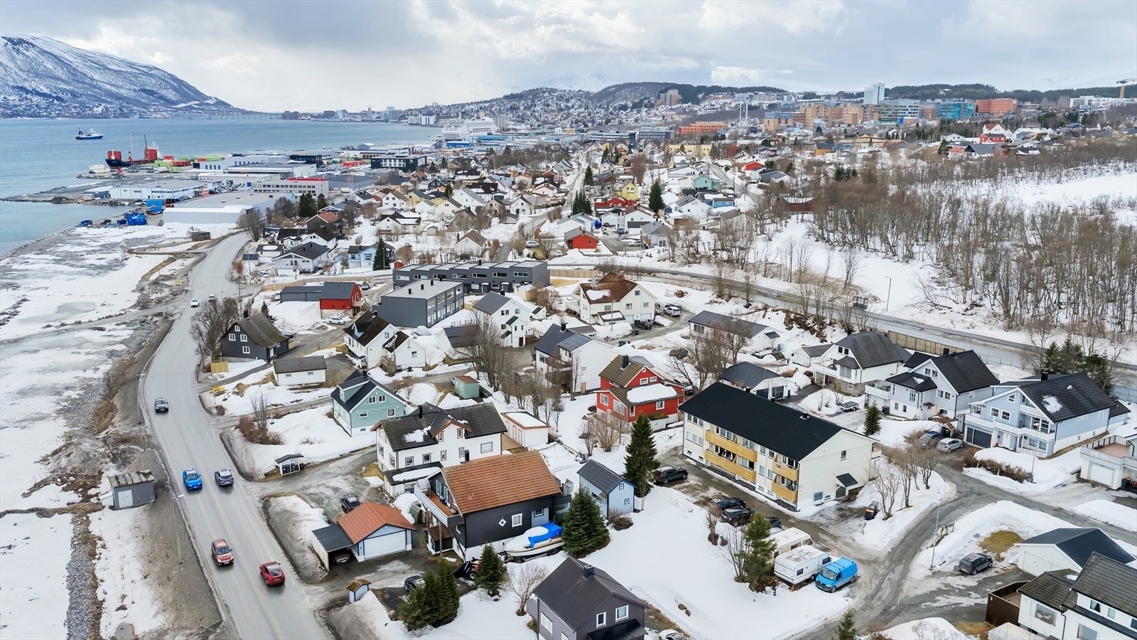 Kort veg til UNN/UiT, butikker og busstopp Galleribilde