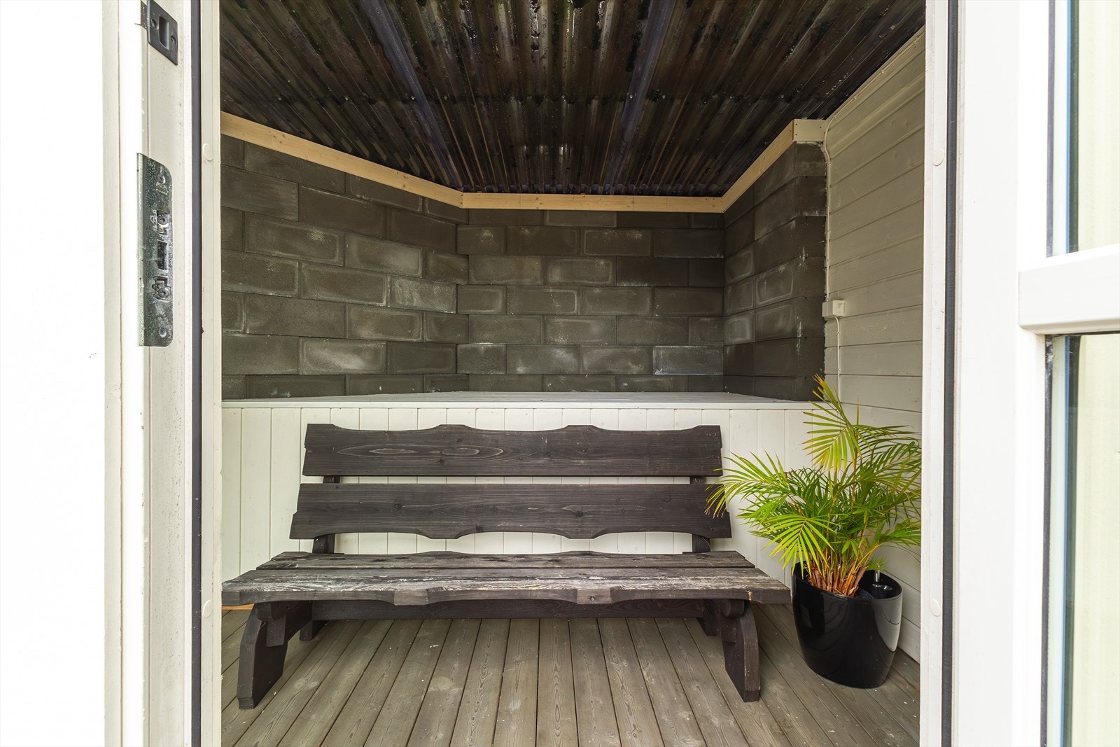 Utvendig bod/utestue, 8,4 m² Galleribilde