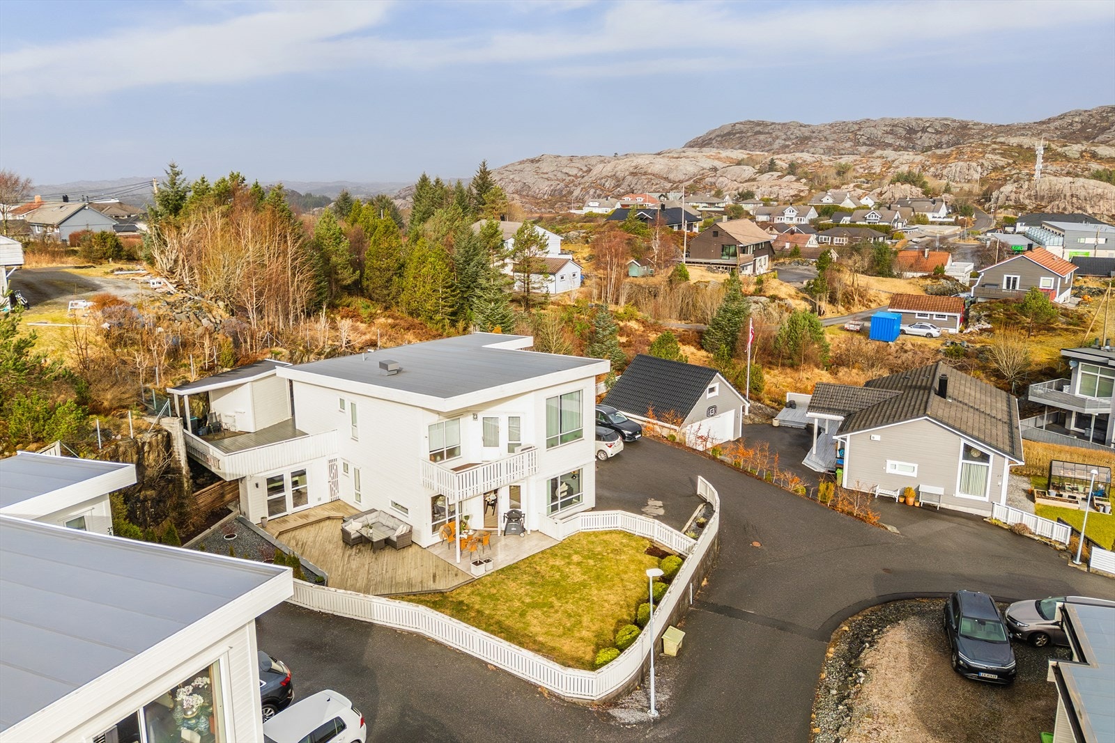 Velkommen til Austre Skogsfjellvegen 29 A- Presentert av Thomas Oen i Eiendomsmegler Norge Galleribilde