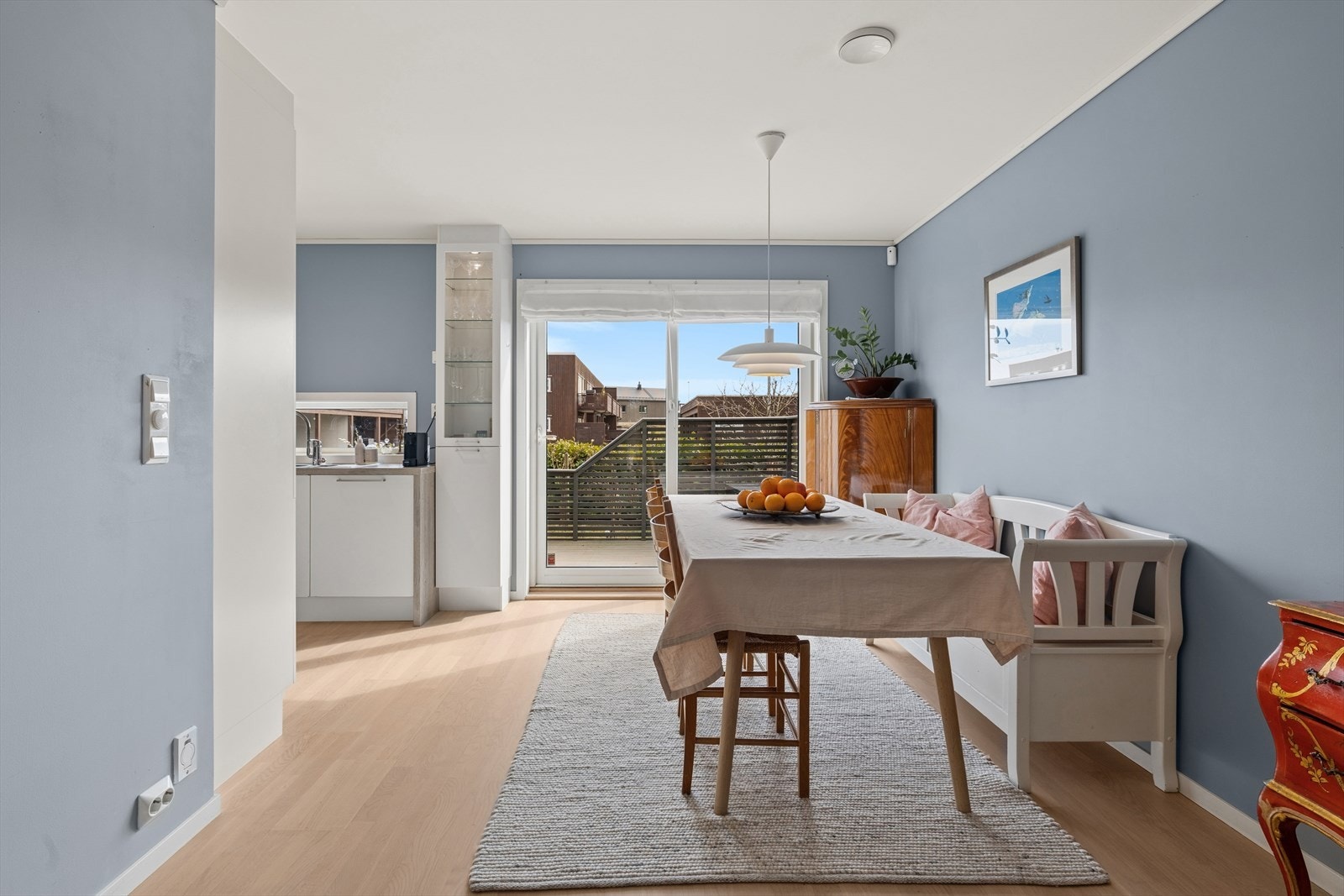 God plass til spisestue Galleribilde