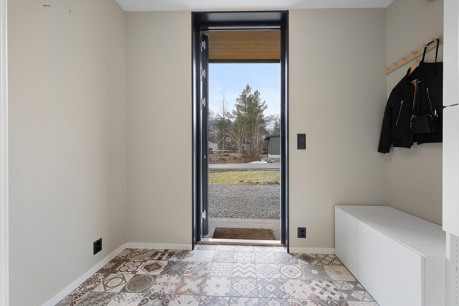 Stilren entré. Galleribilde