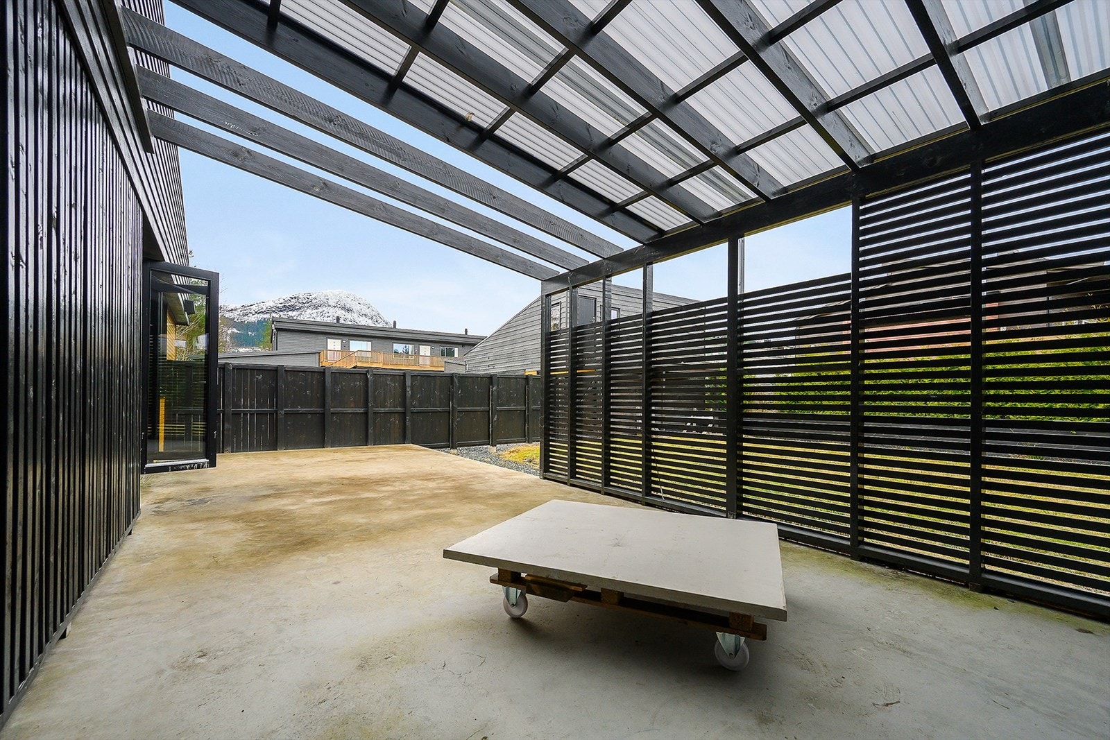 Her er det rom for diverse ønsket utemøblement. Galleribilde