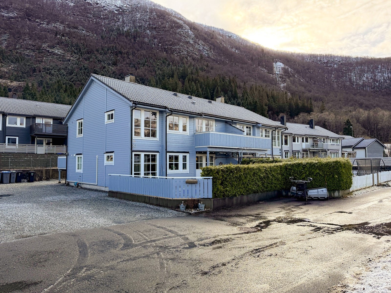 Velkommen til Moldalia 84 presentert av Louise Reeh Øvretveit ved Eiendosmegling Norge avd Arna Galleribilde