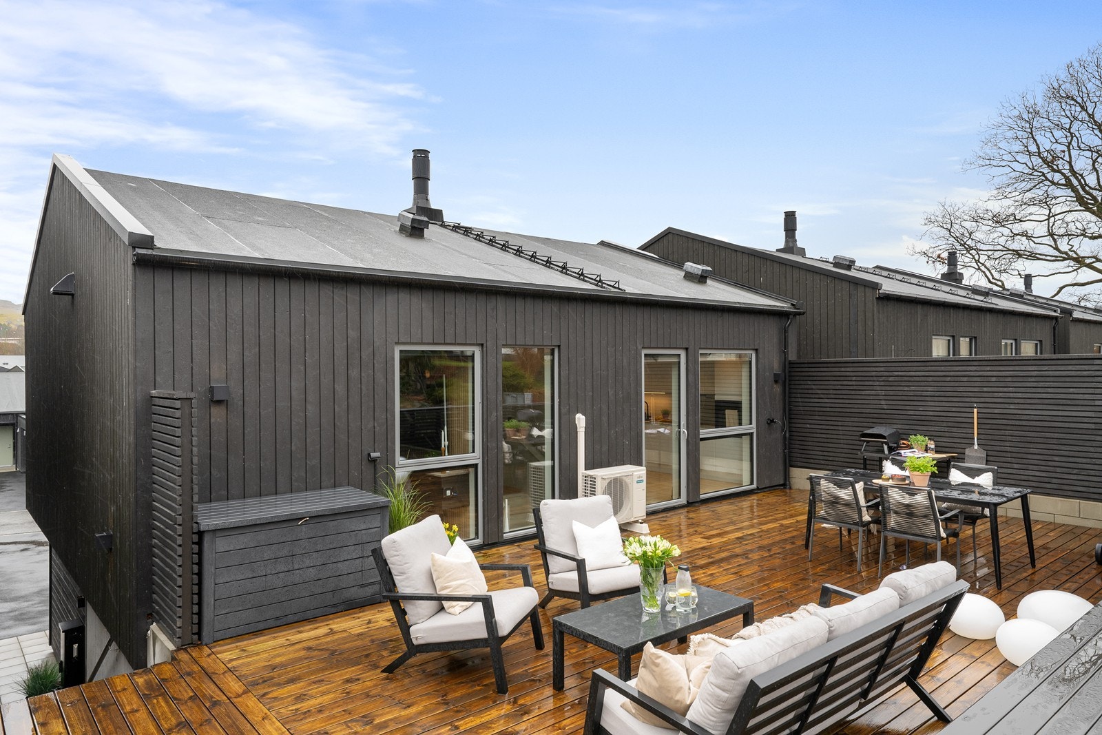 Uteområdet Galleribilde