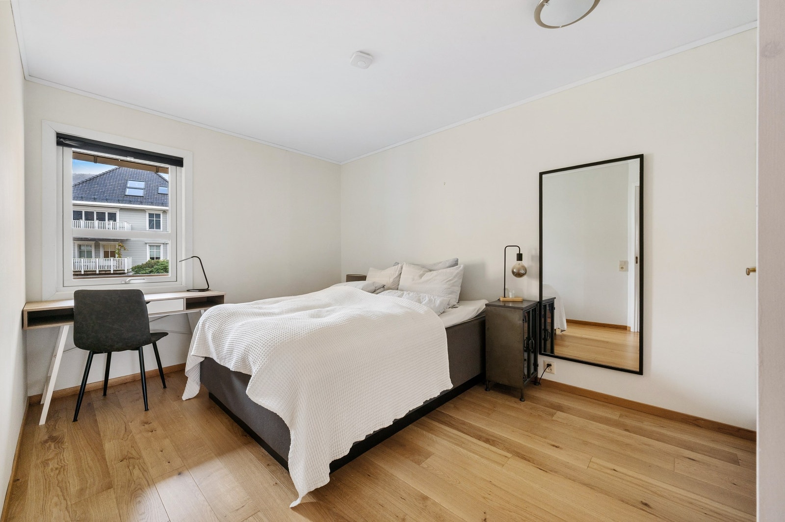 Soverom av svært god størrelse Galleribilde