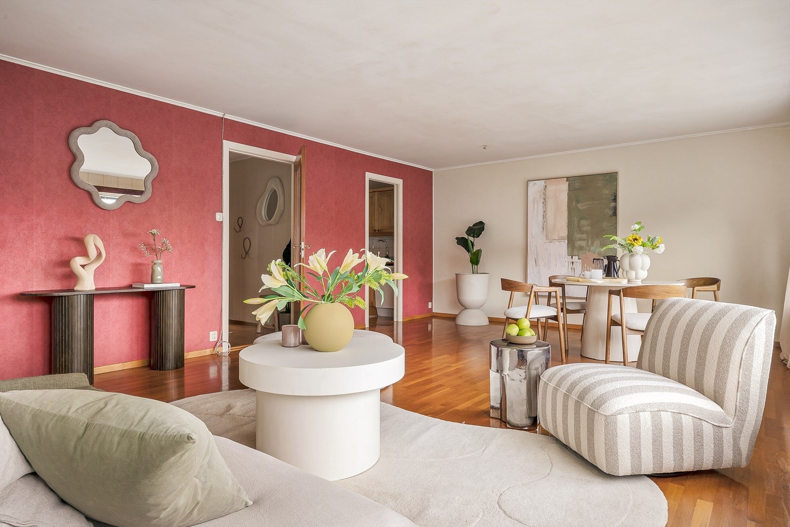 Stuen mot gang og kjøkken Galleribilde