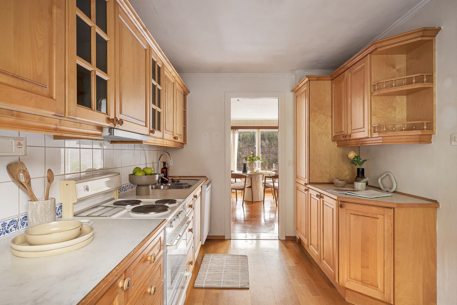 Kjøkkenet har et godt utgangspunkt og byr på mange muligheter Galleribilde