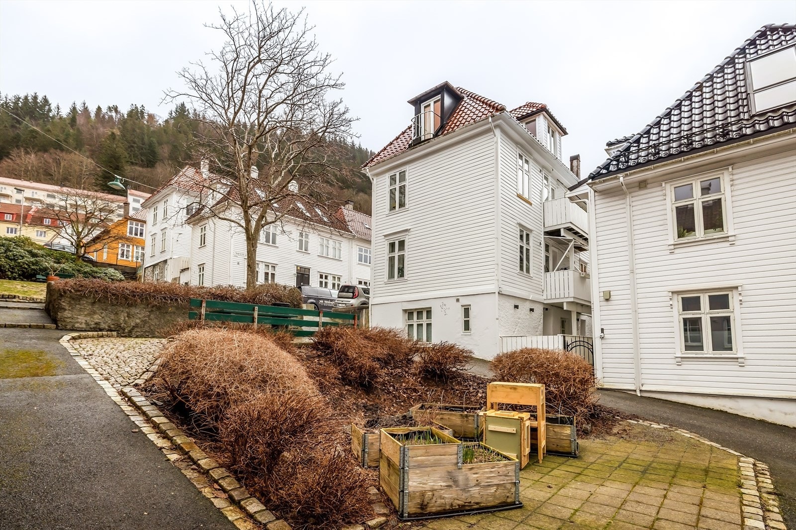 - Fra leiligheten har man gangavstand til flere koselige kaféer og restauranter, turområder med mer - Galleribilde