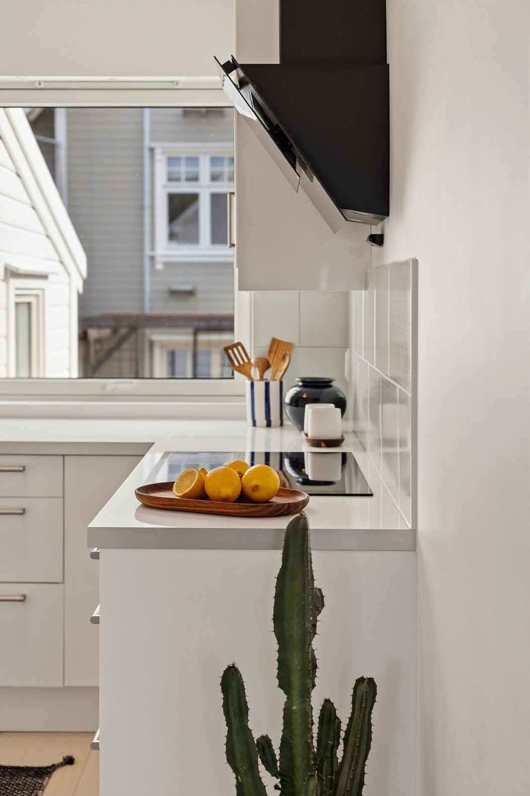 Alt i alt et svært funksjonelt og godt kjøkken som innbyr til herlige smaksopplevelser. Galleribilde