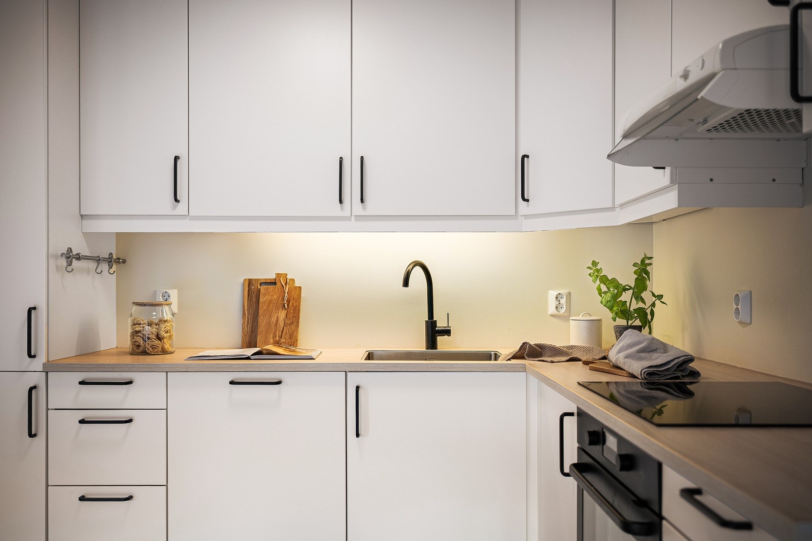 Alle hvitevarer følger for øvrig handelen. Galleribilde