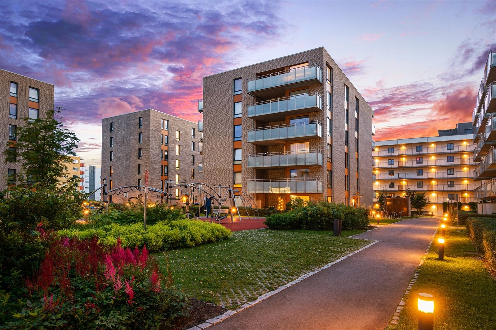 Leiligheten har en sentral beliggenhet på populære Løren i Oslo, omkranset av Hasle, Sinsen, Refstad og Økern. Galleribilde