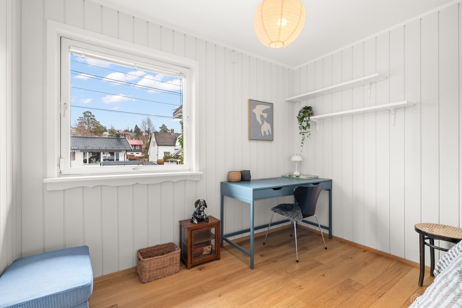 Soverom 2 med 1-stavs parkett med vannbåren gulvvarme Galleribilde