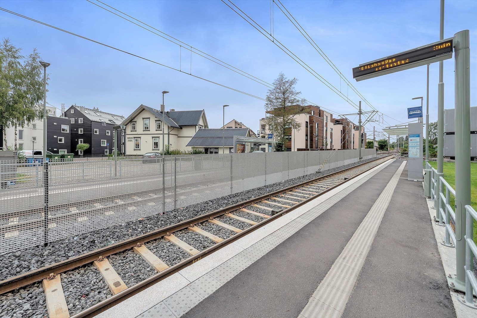 På Holtet finner du også trikkestasjonen med rute 13 og 19 som tar deg raskt og enkelt ned til bl.a. Oslo sentrum Galleribilde