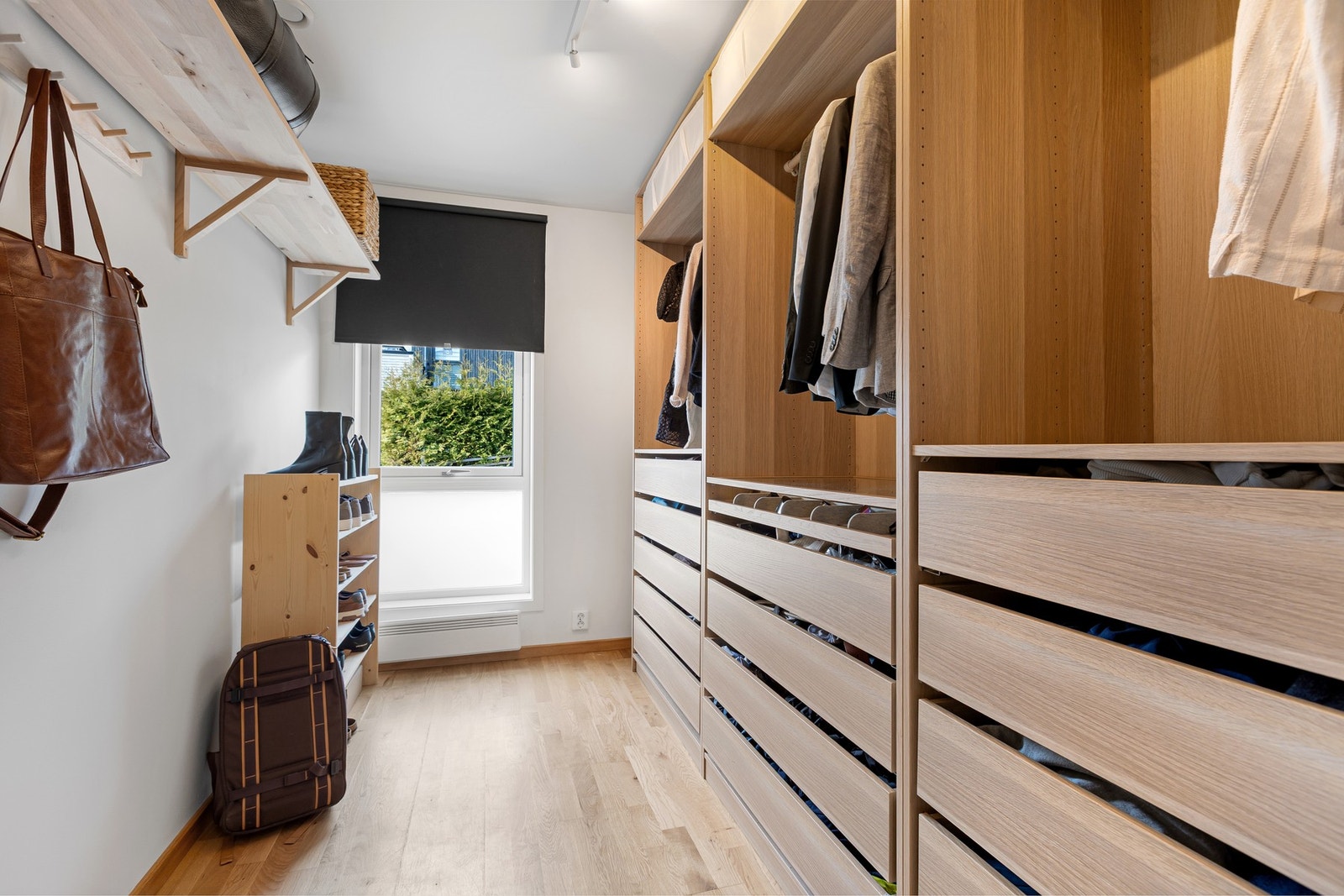 Soverom nr. 3 i underetasjen benyttes som en garderobe Galleribilde