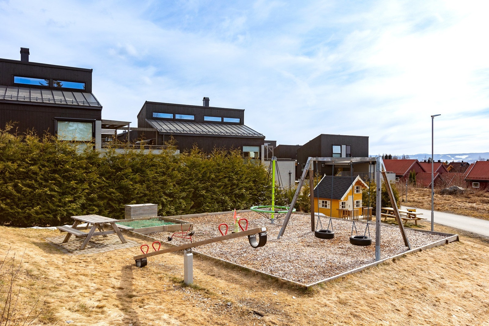Lekeplass rett ved boligen Galleribilde