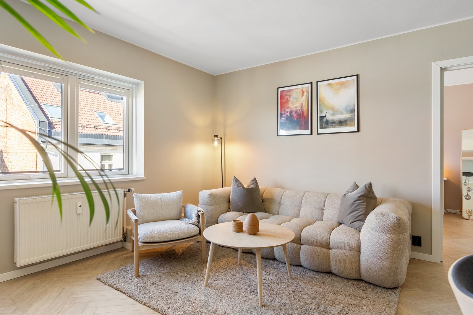Fyring, varmtvann og internett er inkludert i felleskostnadene. Galleribilde